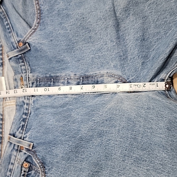 LEVI'S Size 42x32 Medium Wash 501 Button Fly Jeans Gently Used Condition - Picture 5 of 16